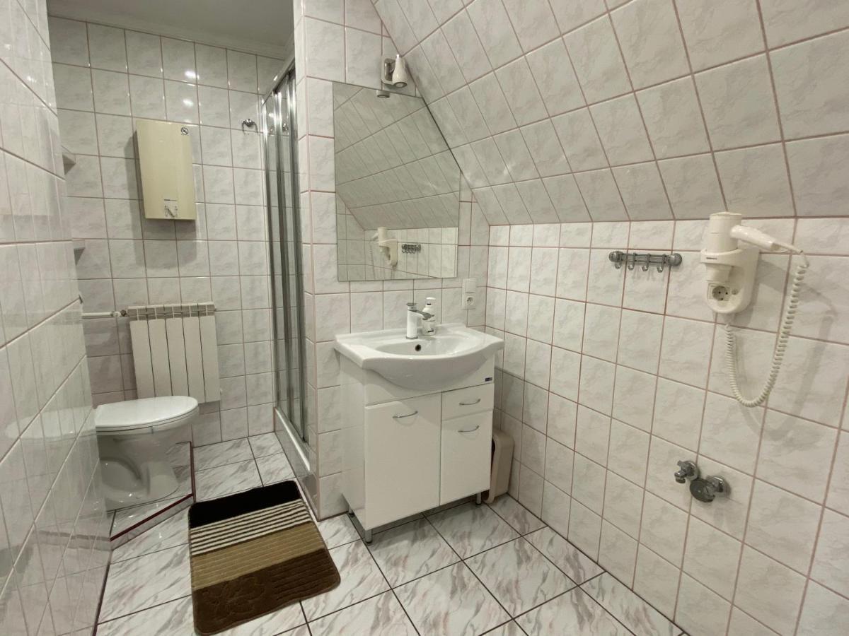 W Maniowach Apartment *
