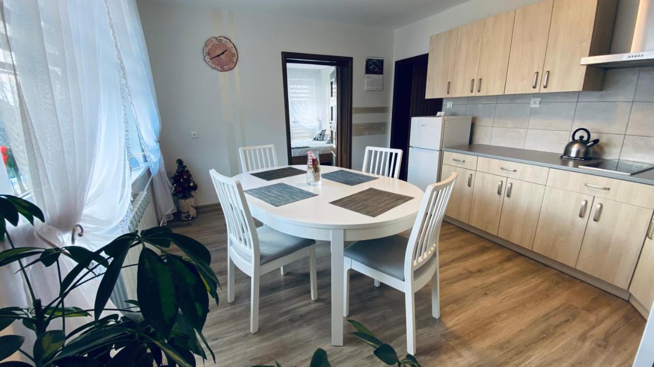 Apartment W Maniowach